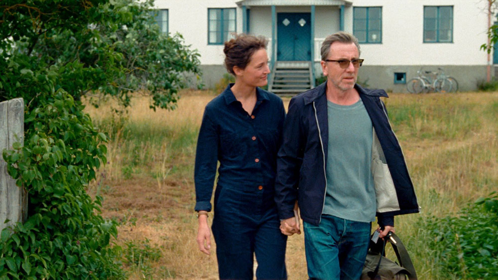 Bergman-Island-Mia-Hansen-Love-Tim-Roth-Vicky-Krieps