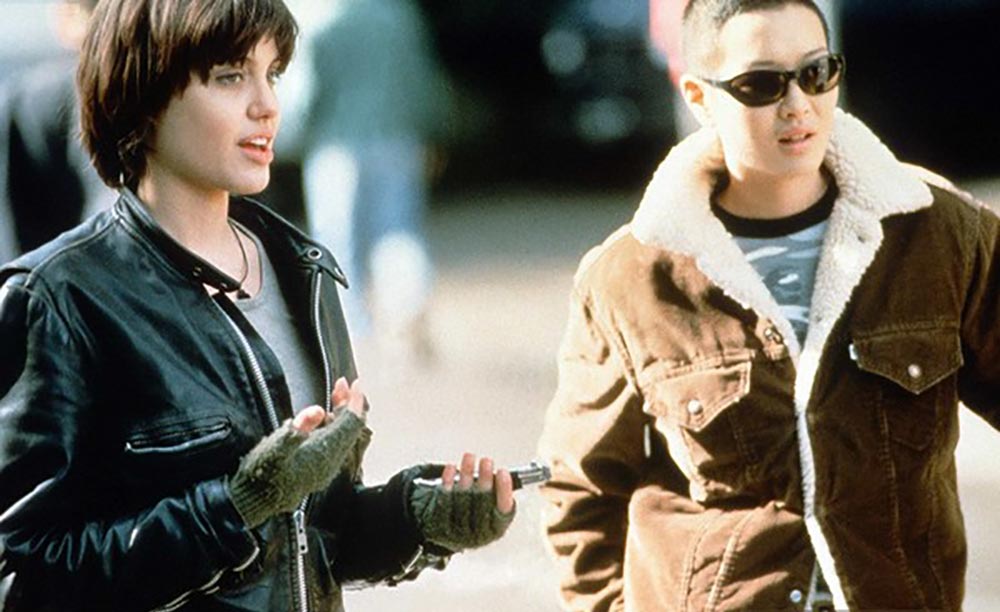 Angelina Jolie and Jenny Shimizu in Foxfire