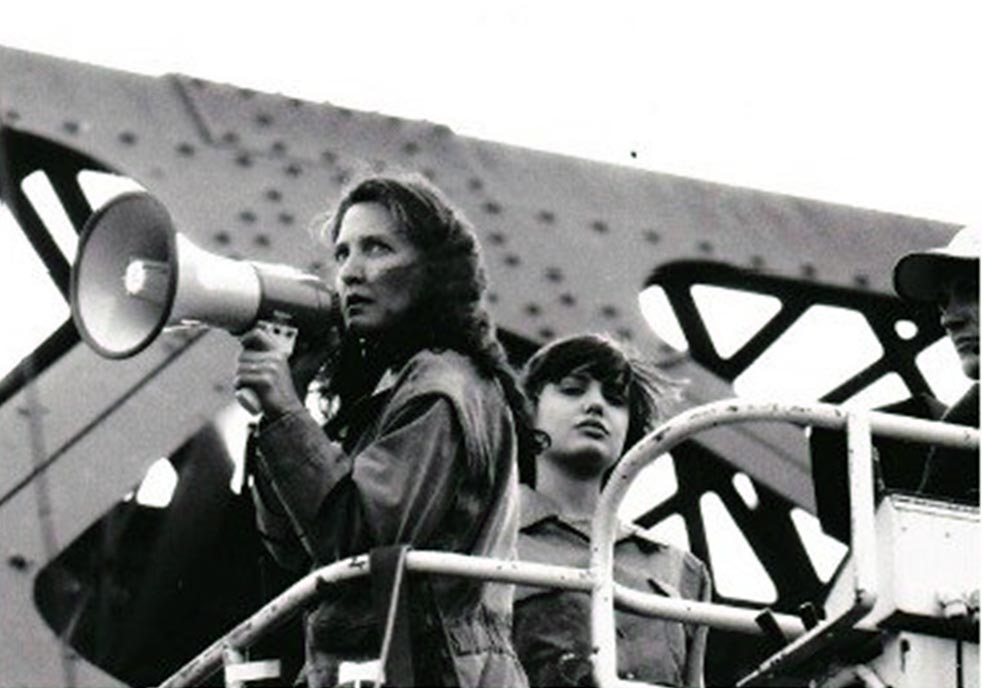 Annette Haywood-Carter and Angelina Jolie on the set of Foxfire