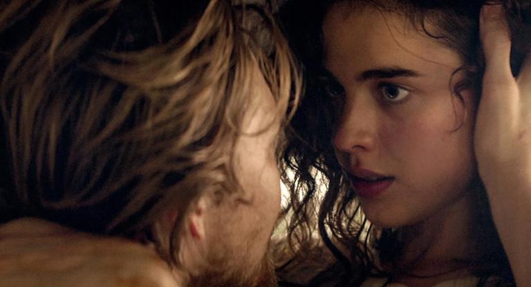 Stars-At-Noon-Claire-Denis-Margaret-Qualley-Joe-Alywyn